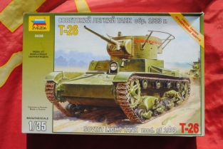 Zvezda 3538 SOVIET LIGHT TANK Model of 1933 T-26